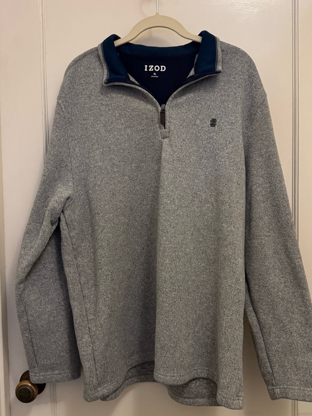 Izod Men’s Heather Gray Quarter Zip Pullover with Navy Trim